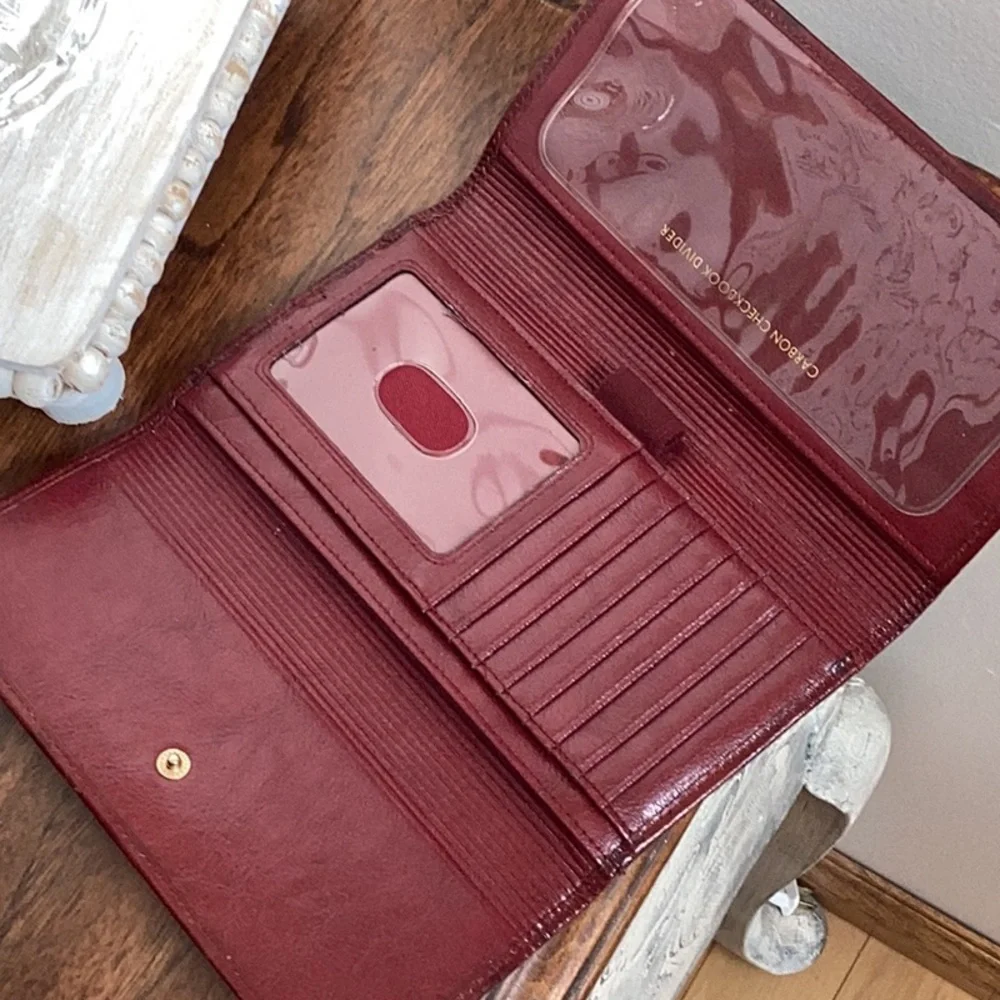 Fossil vintage red, soft genuine leather checkbook wallet - Picture 7 of 16